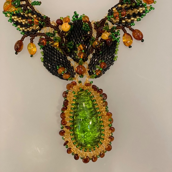 Vintage Jewelry - VINTAGE HANDCRAFTED AMBER NECKLACE, NWT